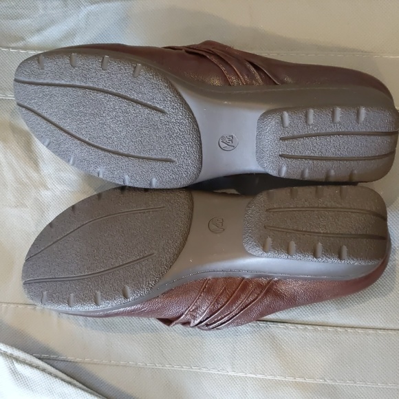 Yuu Mules - Picture 2 of 3